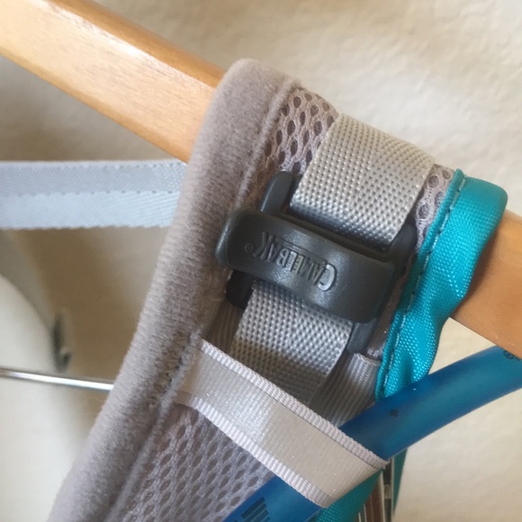 Camelbak 2 liter like NEW! - Picture 11 of 11